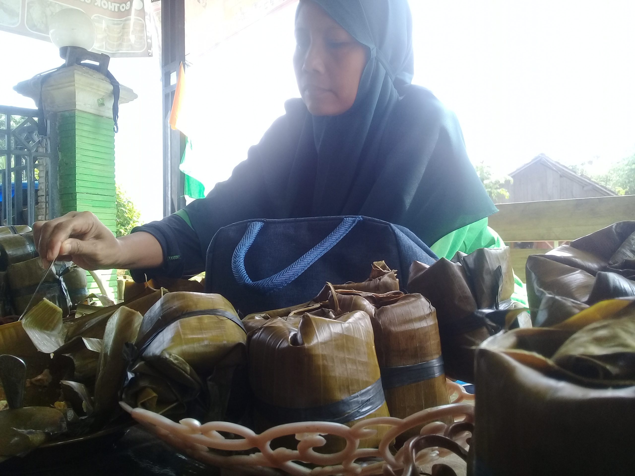 Nasi Gulung Wonocolo.