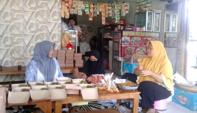 Nasi Gulung Wonocolo.