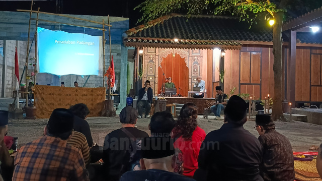 Sejarah Padangan.