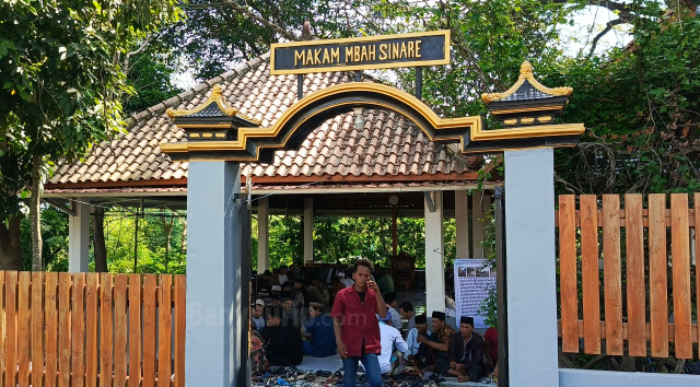 Sedekah bumi di Mbah Sinare
