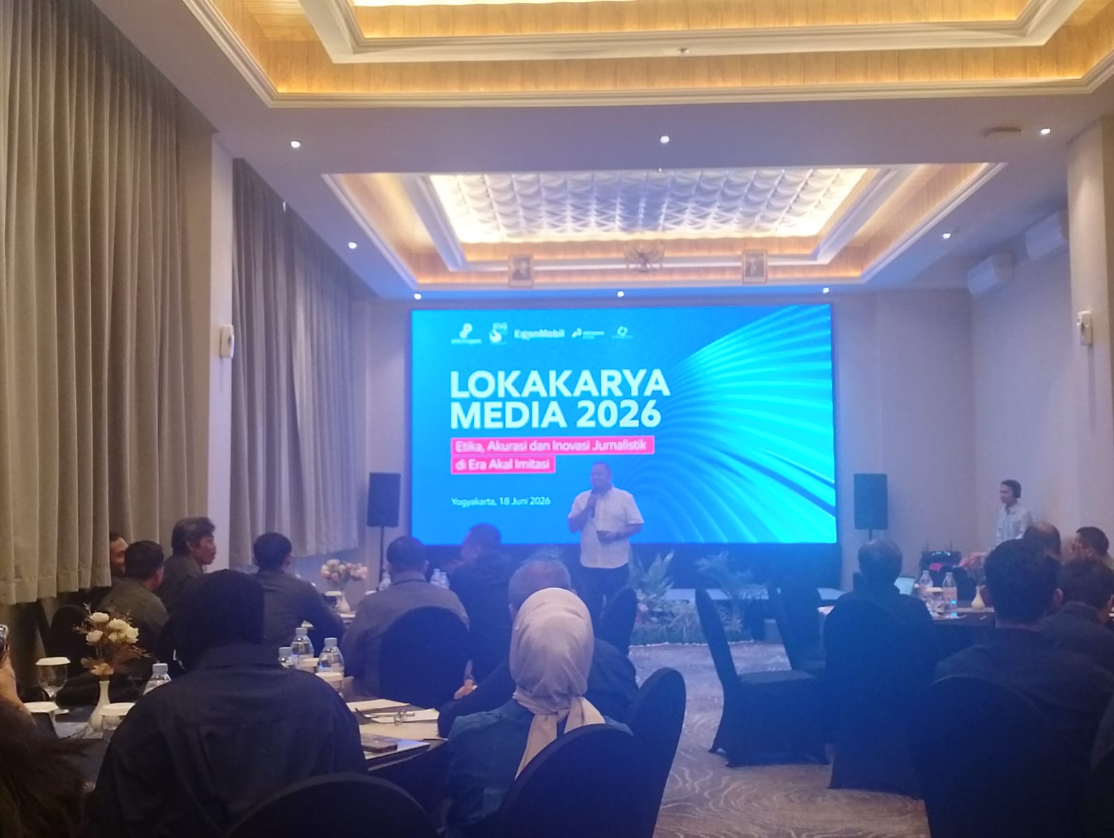 Lokakarya Media EMCL.