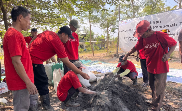 Pembuatan pupuk kompos