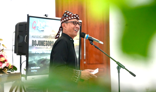 Bupati Setyo Wahono