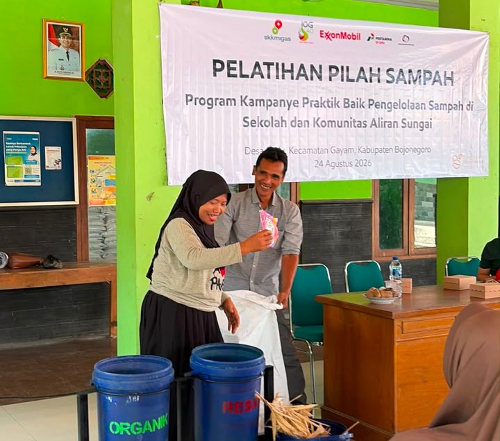 Pilah sampah.