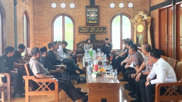Kunjungan Kapolres Bojonegoro AKBP Yenni