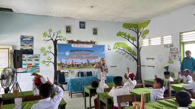 Edukasi sampah.