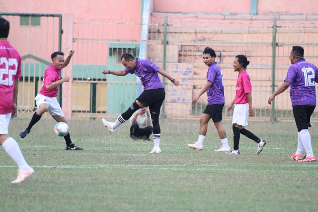 Sepak bola bersama