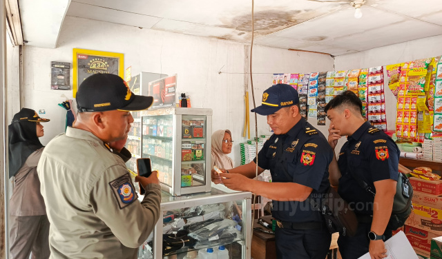 Operasi rokok ilegal