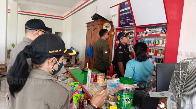 Tekan rokok ilegal