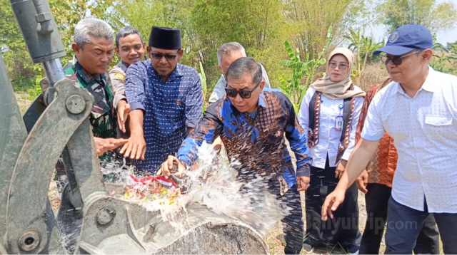 Groundbreaking mini LNG