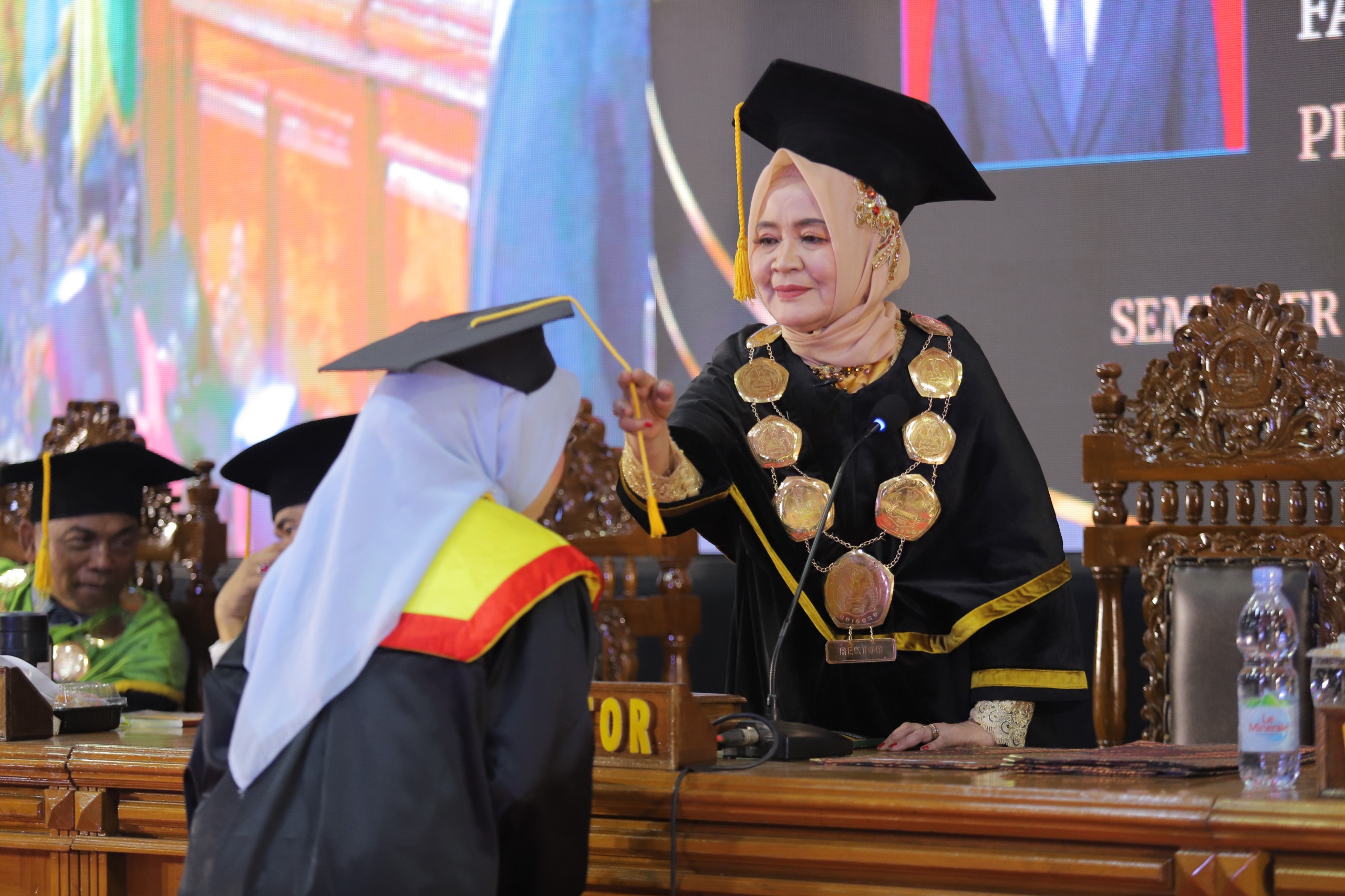Wisuda Unigoro.
