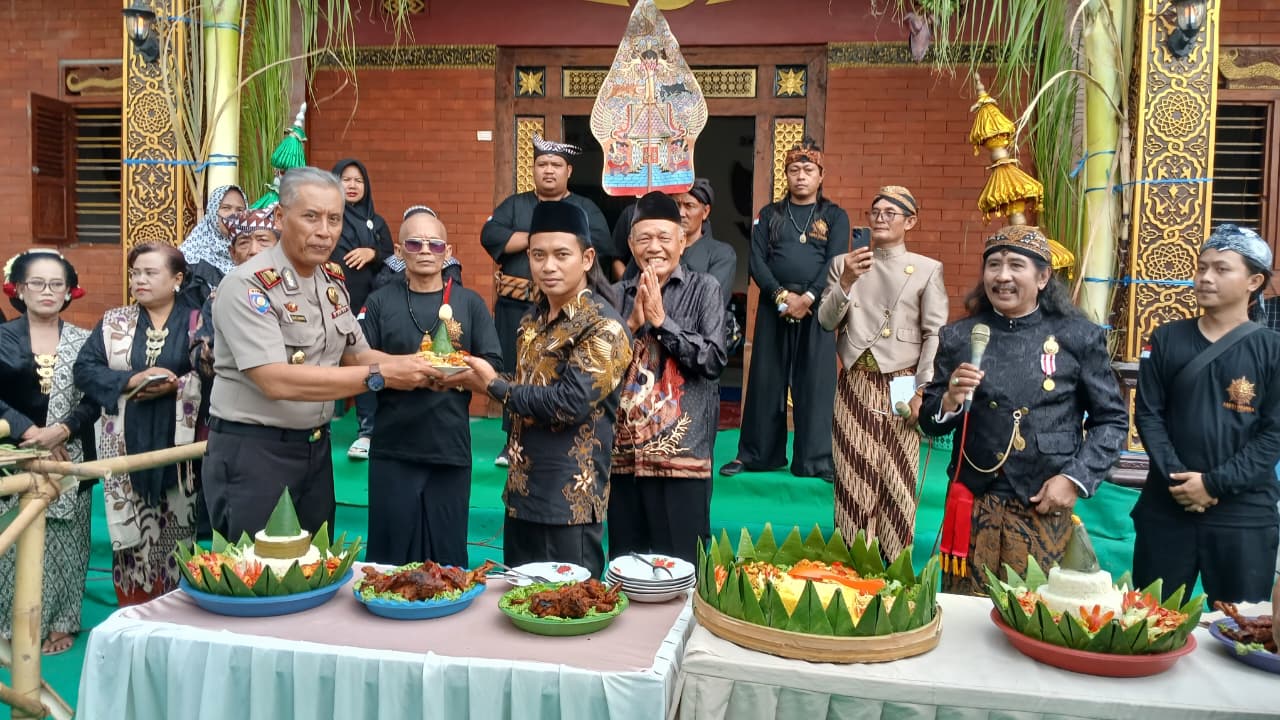 Padepokan Cakra Dharma Nusantara.