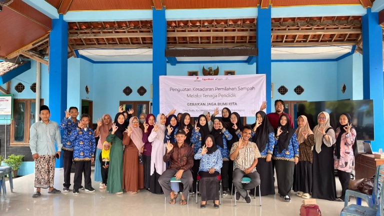 Budaya pilah sampah.