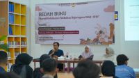 Buruh tembakau Bojonegoro. Buruh tembakau Bojonegoro.