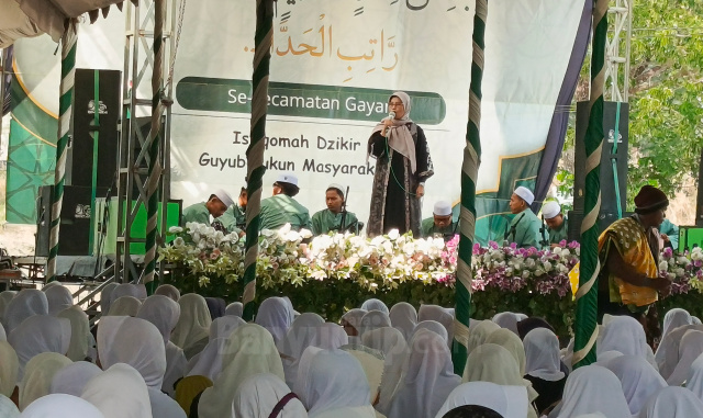Camat Gayam, Erna Zulaikah