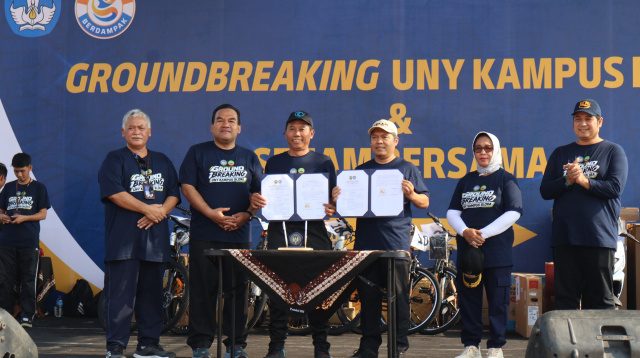 Kampus UNY Blora