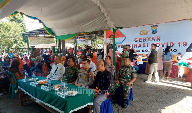 Jumat Curhat © 2023 suarabanyuurip.com