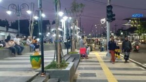 jokowi-membangun-tata-kota-jangan-mirip-daerah-lain-tapi-harus-sesuai-potensi-230118g.jpg